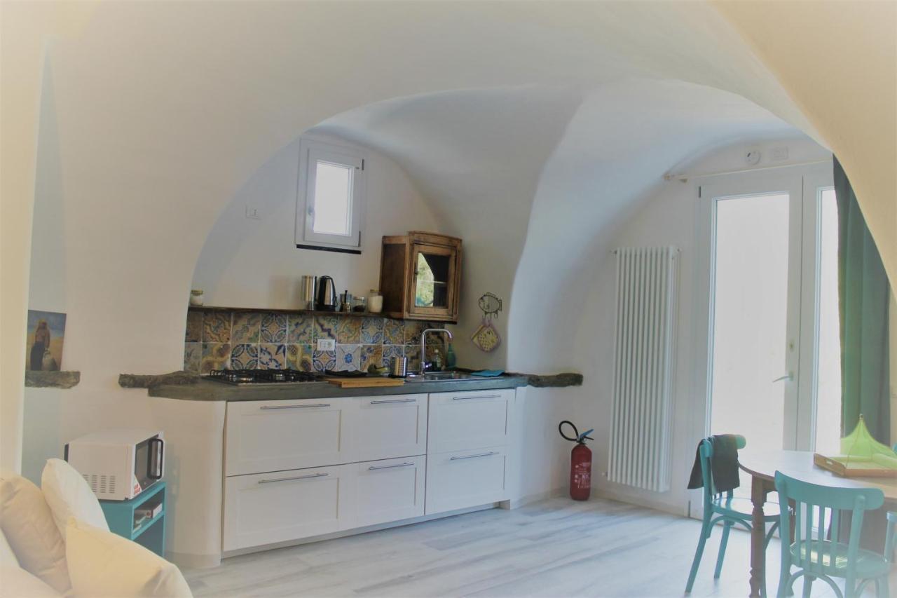 Antica Casa Del Canto Iara - Private Parking Calice Ligure 外观 照片