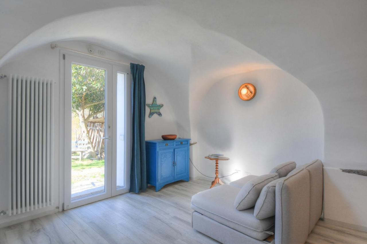 Antica Casa Del Canto Iara - Private Parking Calice Ligure 外观 照片